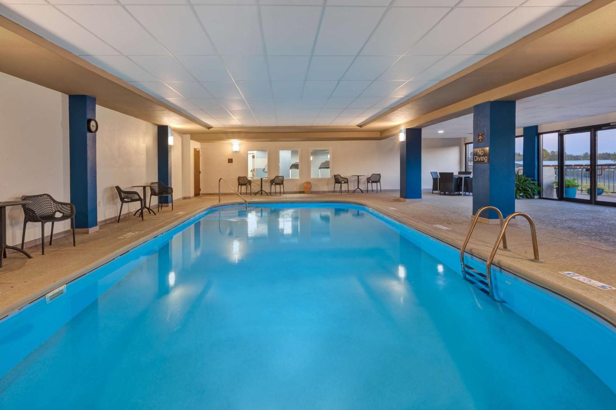 Hampton Inn Princeton Екстер'єр фото